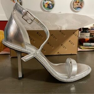 Mix No. 6 Metallic Silver Heels
